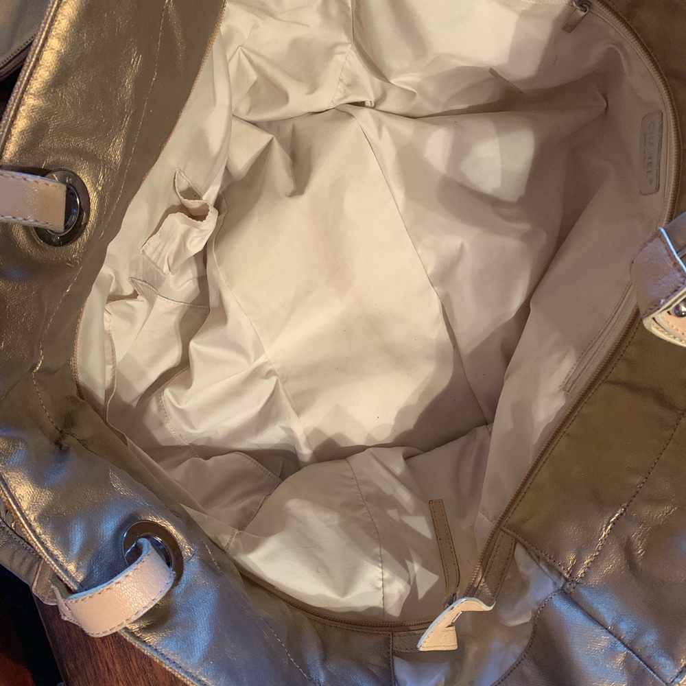 Genuine Chanel Gold Quilted Resort Bag - Picture 3 of 8